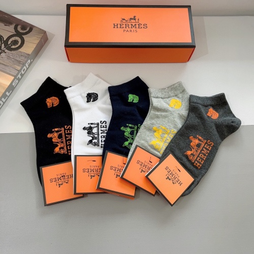 Cheap Hermes Socks #1222120 Replica Wholesale [$27.00 USD] [ITEM#1222120] on Replica Hermes Socks