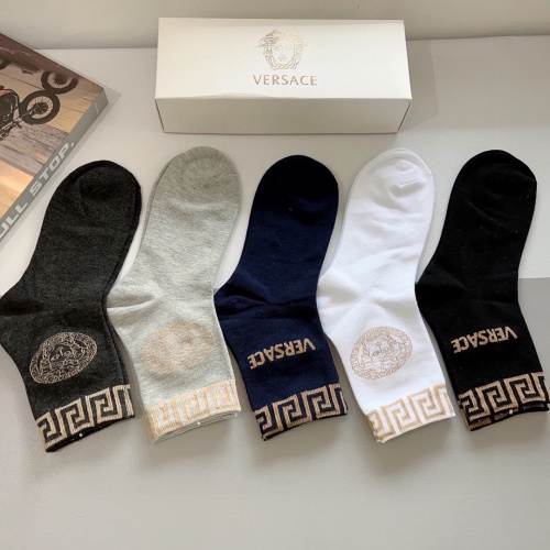 Cheap Versace Socks #1222187 Replica Wholesale [$27.00 USD] [ITEM#1222187] on Replica Versace Socks