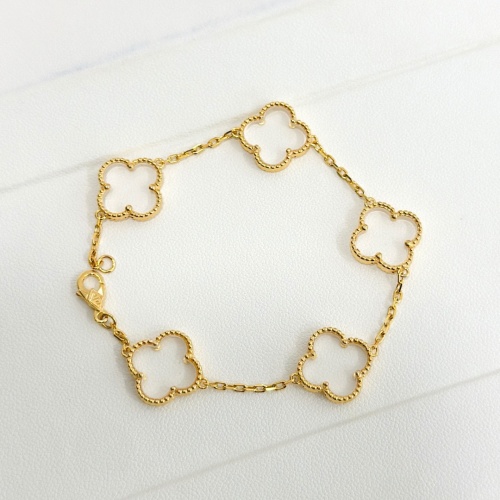 Cheap Van Cleef &amp; Arpels Bracelets #1223512 Replica Wholesale [$36.00 USD] [ITEM#1223512] on Replica Van Cleef &amp; Arpels Bracelets