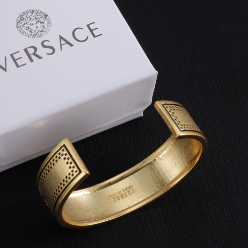 Cheap Versace Bracelets #1223579 Replica Wholesale [$29.00 USD] [ITEM#1223579] on Replica Versace Bracelets