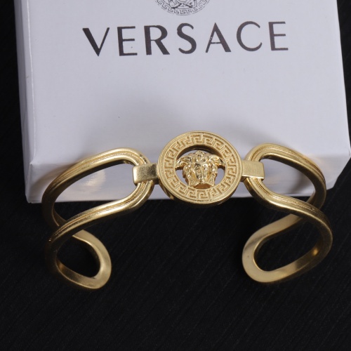 Cheap Versace Bracelets #1223580 Replica Wholesale [$29.00 USD] [ITEM#1223580] on Replica Versace Bracelets