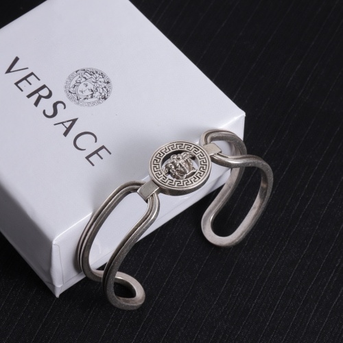 Cheap Versace Bracelets #1223581 Replica Wholesale [$29.00 USD] [ITEM#1223581] on Replica Versace Bracelets