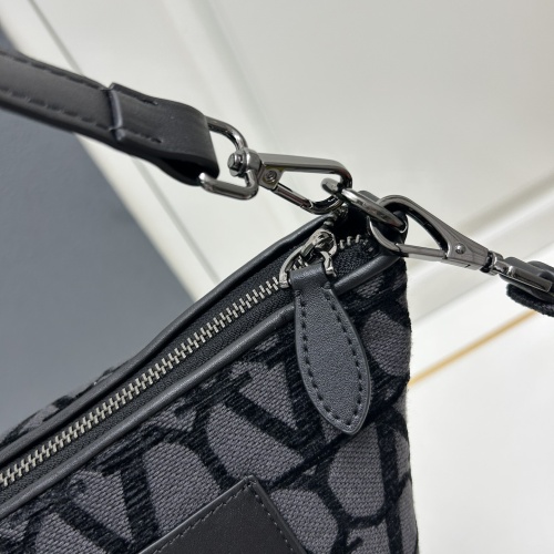 Cheap Valentino AAA Quality Messenger Bags For Women #1223692 Replica Wholesale [$85.00 USD] [ITEM#1223692] on Replica Valentino AAA Quality Messenger Bags