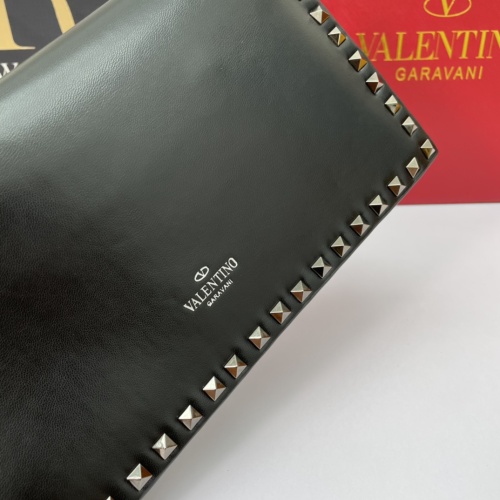 Cheap Valentino AAA Quality Messenger Bags For Women #1223725 Replica Wholesale [$96.00 USD] [ITEM#1223725] on Replica Valentino AAA Quality Messenger Bags