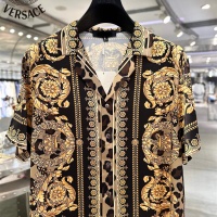 Cheap Versace Tracksuits Short Sleeved For Men #1221789 Replica Wholesale [$72.00 USD] [ITEM#1221789] on Replica Versace Tracksuits