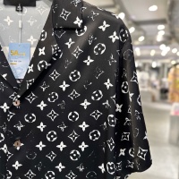 Cheap Louis Vuitton LV Tracksuits Short Sleeved For Men #1222568 Replica Wholesale [$72.00 USD] [ITEM#1222568] on Replica Louis Vuitton LV Tracksuits