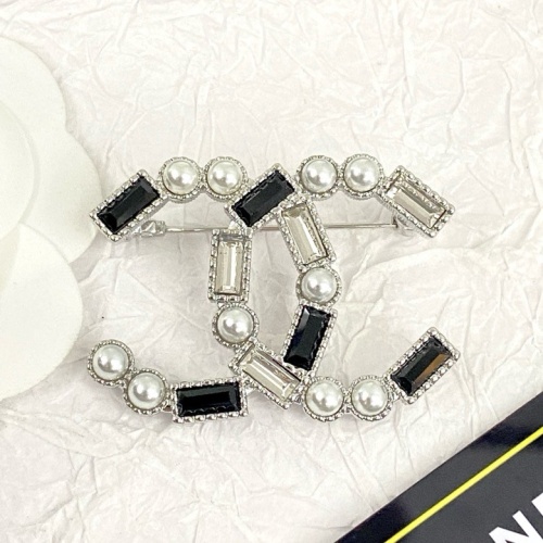 Cheap Chanel Brooches For Women #1224006 Replica Wholesale [$32.00 USD] [ITEM#1224006] on Replica Chanel Brooches