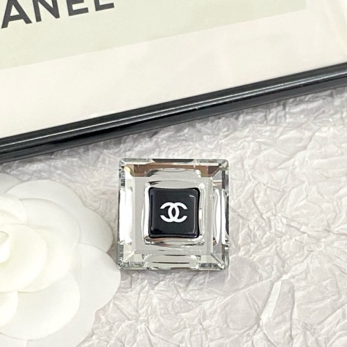 Cheap Chanel Brooches For Women #1224037 Replica Wholesale [$32.00 USD] [ITEM#1224037] on Replica Chanel Brooches