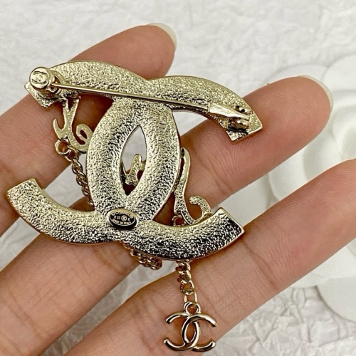 Cheap Chanel Brooches For Women #1224039 Replica Wholesale [$34.00 USD] [ITEM#1224039] on Replica Chanel Brooches