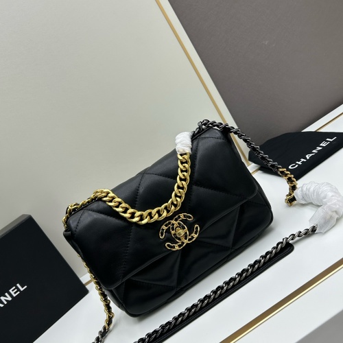 Chanel AAA Quality Messenger Bags For Women #1224044