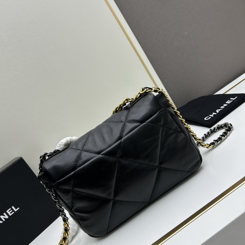 Cheap Chanel AAA Quality Messenger Bags For Women #1224044 Replica Wholesale [$96.00 USD] [ITEM#1224044] on Replica Chanel AAA Messenger Bags