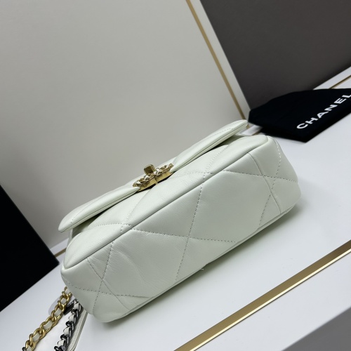 Cheap Chanel AAA Quality Messenger Bags For Women #1224045 Replica Wholesale [$96.00 USD] [ITEM#1224045] on Replica Chanel AAA Messenger Bags