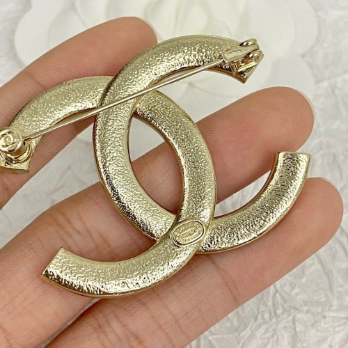 Cheap Chanel Brooches For Women #1224047 Replica Wholesale [$36.00 USD] [ITEM#1224047] on Replica Chanel Brooches