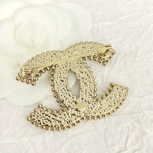 Cheap Chanel Brooches For Women #1224072 Replica Wholesale [$32.00 USD] [ITEM#1224072] on Replica Chanel Brooches