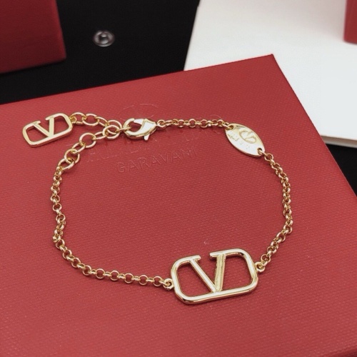 Cheap Valentino Bracelets #1224080 Replica Wholesale [$27.00 USD] [ITEM#1224080] on Replica Valentino Bracelets