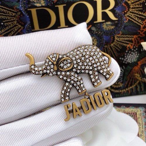 Cheap Christian Dior Brooches For Women #1224207 Replica Wholesale [$32.00 USD] [ITEM#1224207] on Replica Christian Dior Brooches