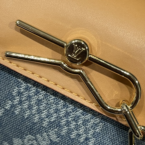 Cheap Louis Vuitton AAA Quality Messenger Bags For Women #1224300 Replica Wholesale [$60.00 USD] [ITEM#1224300] on Replica Louis Vuitton AAA Quality Messenger Bags