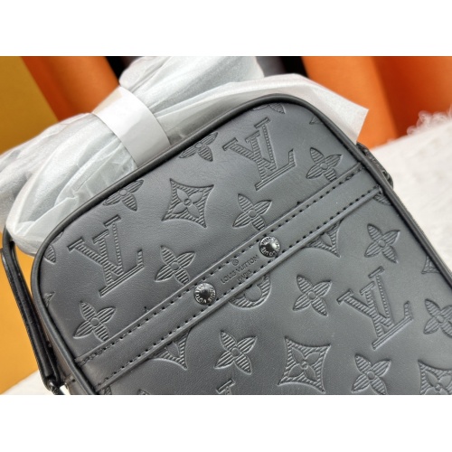 Cheap Louis Vuitton AAA Quality Messenger Bags For Unisex #1224391 Replica Wholesale [$64.00 USD] [ITEM#1224391] on Replica Louis Vuitton AAA Quality Messenger Bags