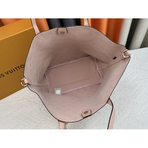 Cheap Louis Vuitton AAA Quality Shoulder Bags For Women #1224456 Replica Wholesale [$72.00 USD] [ITEM#1224456] on Replica Louis Vuitton AAA Quality Shoulder Bags