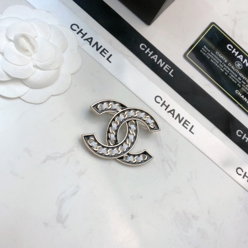 Cheap Chanel Brooches For Women #1224457 Replica Wholesale [$29.00 USD] [ITEM#1224457] on Replica Chanel Brooches