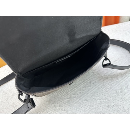 Cheap Louis Vuitton AAA Quality Messenger Bags For Unisex #1224518 Replica Wholesale [$64.00 USD] [ITEM#1224518] on Replica Louis Vuitton AAA Quality Messenger Bags