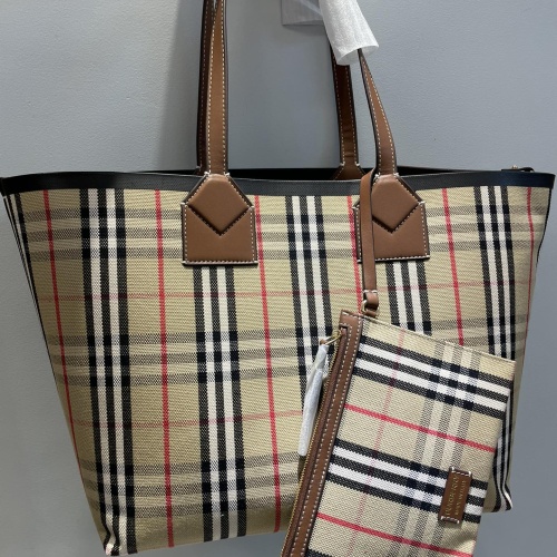 Cheap Burberry AAA Quality Shoulder Bags For Women #1225082 Replica Wholesale [$160.00 USD] [ITEM#1225082] on Replica Burberry AAA Quality Shoulder Bags