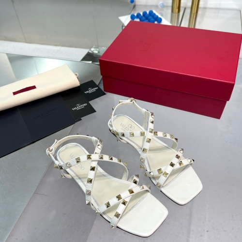 Cheap Valentino Sandal For Women #1225226 Replica Wholesale [$92.00 USD] [ITEM#1225226] on Replica Valentino Sandal