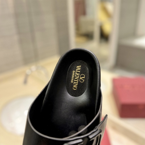 Cheap Valentino Slippers For Men #1225258 Replica Wholesale [$100.00 USD] [ITEM#1225258] on Replica Valentino Slippers