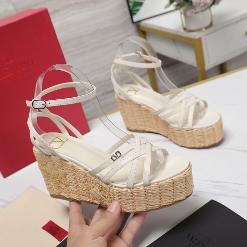 Cheap Valentino Sandal For Women #1225373 Replica Wholesale [$112.00 USD] [ITEM#1225373] on Replica Valentino Sandal