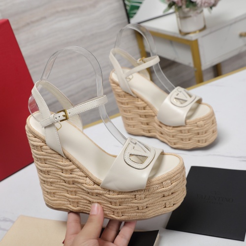 Cheap Valentino Sandal For Women #1225379 Replica Wholesale [$128.00 USD] [ITEM#1225379] on Replica Valentino Sandal