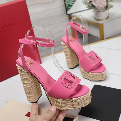 Cheap Valentino Sandal For Women #1225386 Replica Wholesale [$118.00 USD] [ITEM#1225386] on Replica Valentino Sandal