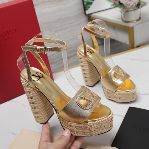 Cheap Valentino Sandal For Women #1225391 Replica Wholesale [$118.00 USD] [ITEM#1225391] on Replica Valentino Sandal