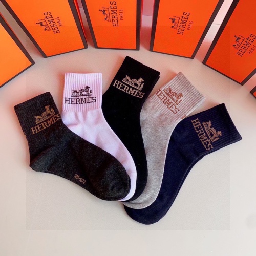 Cheap Hermes Socks #1227566 Replica Wholesale [$25.00 USD] [ITEM#1227566] on Replica Hermes Socks