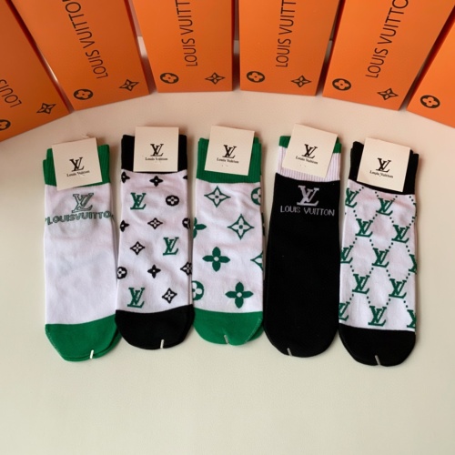 Cheap Louis Vuitton LV Socks #1227687 Replica Wholesale [$29.00 USD] [ITEM#1227687] on Replica Louis Vuitton LV Socks