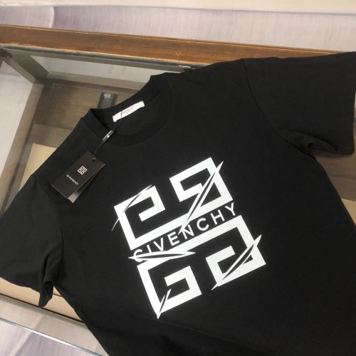 Cheap Givenchy T-Shirts Short Sleeved For Unisex #1228055 Replica Wholesale [$40.00 USD] [ITEM#1228055] on Replica Givenchy T-Shirts