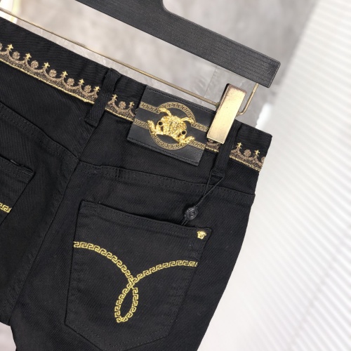 Cheap Versace Jeans For Men #1228397 Replica Wholesale [$82.00 USD] [ITEM#1228397] on Replica Versace Jeans