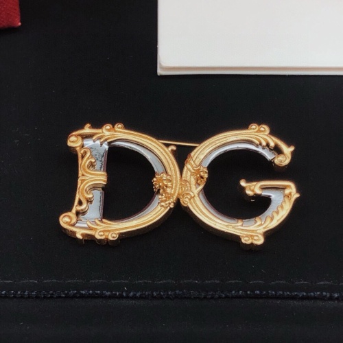 Cheap Dolce &amp; Gabbana Brooches For Women #1228543 Replica Wholesale [$32.00 USD] [ITEM#1228543] on Replica Dolce &amp; Gabbana Brooches