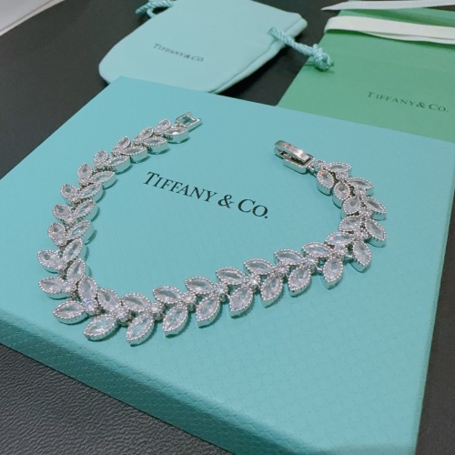 Cheap Tiffany Bracelets For Women #1229269 Replica Wholesale [$45.00 USD] [ITEM#1229269] on Replica Tiffany Bracelets