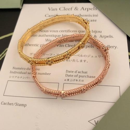 Cheap Van Cleef &amp; Arpels Bracelets For Women #1229489 Replica Wholesale [$34.00 USD] [ITEM#1229489] on Replica Van Cleef &amp; Arpels Bracelets