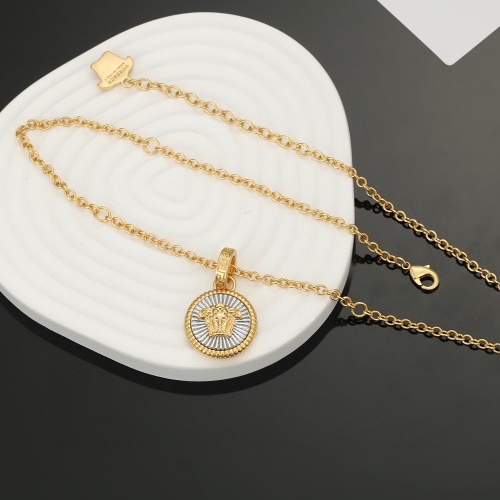 Cheap Versace Necklaces #1229512 Replica Wholesale [$29.00 USD] [ITEM#1229512] on Replica Versace Necklaces