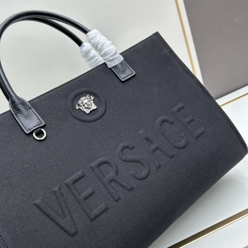 Cheap Versace AAA Quality Handbags For Women #1229661 Replica Wholesale [$190.00 USD] [ITEM#1229661] on Replica Versace AAA Quality Handbags