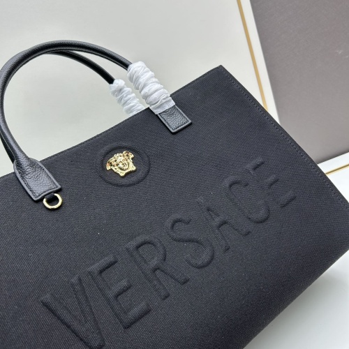 Cheap Versace AAA Quality Handbags For Women #1229662 Replica Wholesale [$190.00 USD] [ITEM#1229662] on Replica Versace AAA Quality Handbags