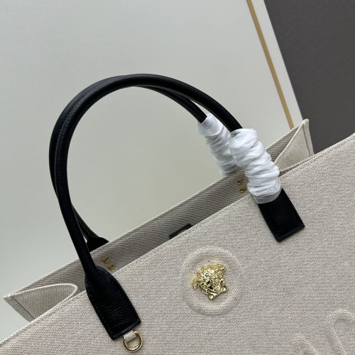 Cheap Versace AAA Quality Handbags For Women #1229663 Replica Wholesale [$190.00 USD] [ITEM#1229663] on Replica Versace AAA Quality Handbags