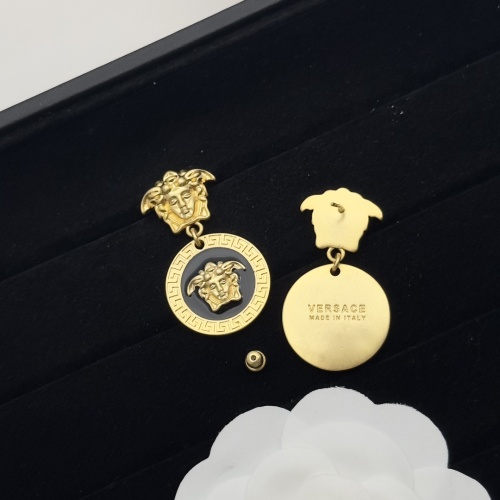 Cheap Versace Earrings For Women #1229935 Replica Wholesale [$29.00 USD] [ITEM#1229935] on Replica Versace Earrings