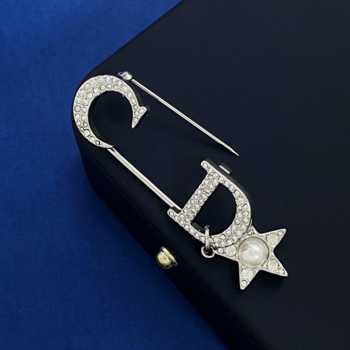 Cheap Christian Dior Brooches For Women #1230013 Replica Wholesale [$29.00 USD] [ITEM#1230013] on Replica Christian Dior Brooches