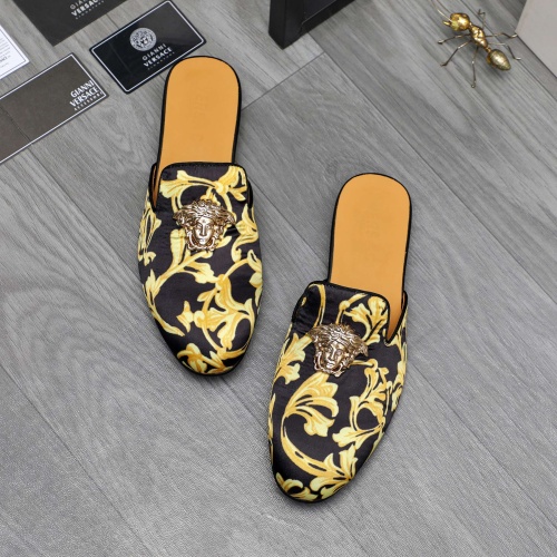 Cheap Versace Slippers For Men #1230354 Replica Wholesale [$72.00 USD] [ITEM#1230354] on Replica Versace Slippers