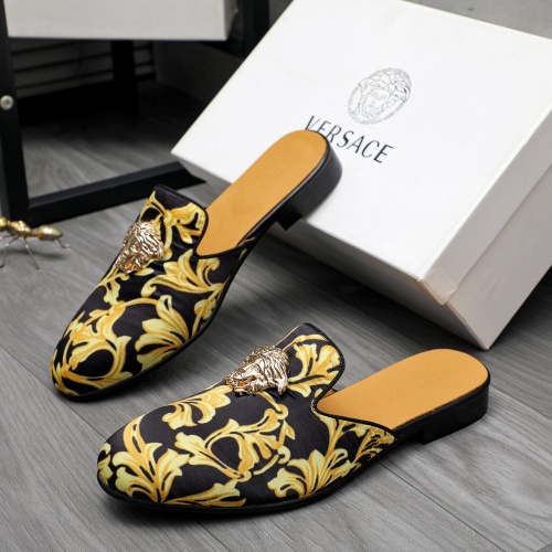 Cheap Versace Slippers For Men #1230354 Replica Wholesale [$72.00 USD] [ITEM#1230354] on Replica Versace Slippers