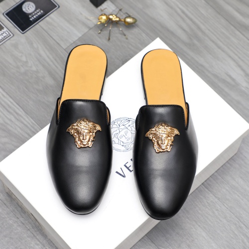 Cheap Versace Slippers For Men #1230355 Replica Wholesale [$72.00 USD] [ITEM#1230355] on Replica Versace Slippers