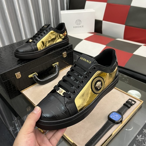 Cheap Versace Casual Shoes For Men #1230786 Replica Wholesale [$72.00 USD] [ITEM#1230786] on Replica Versace Casual Shoes