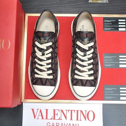 Cheap Valentino Casual Shoes For Men #1230998 Replica Wholesale [$96.00 USD] [ITEM#1230998] on Replica Valentino Casual Shoes